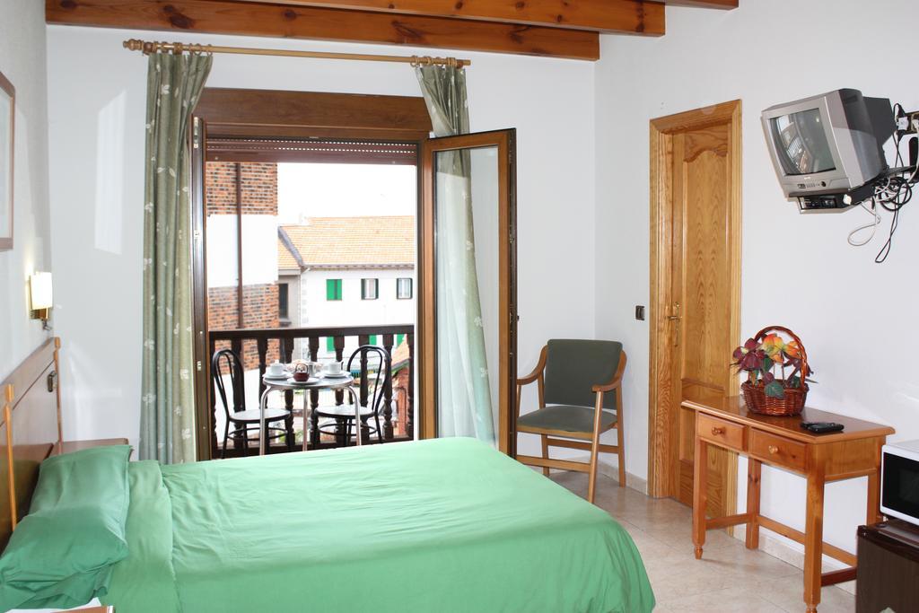 Hostal La Maya Cercedilla Room photo